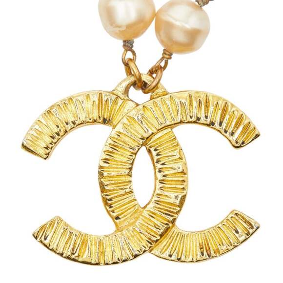 CHANEL Gold Pearl Logo Necklace - Picture 3 of 7